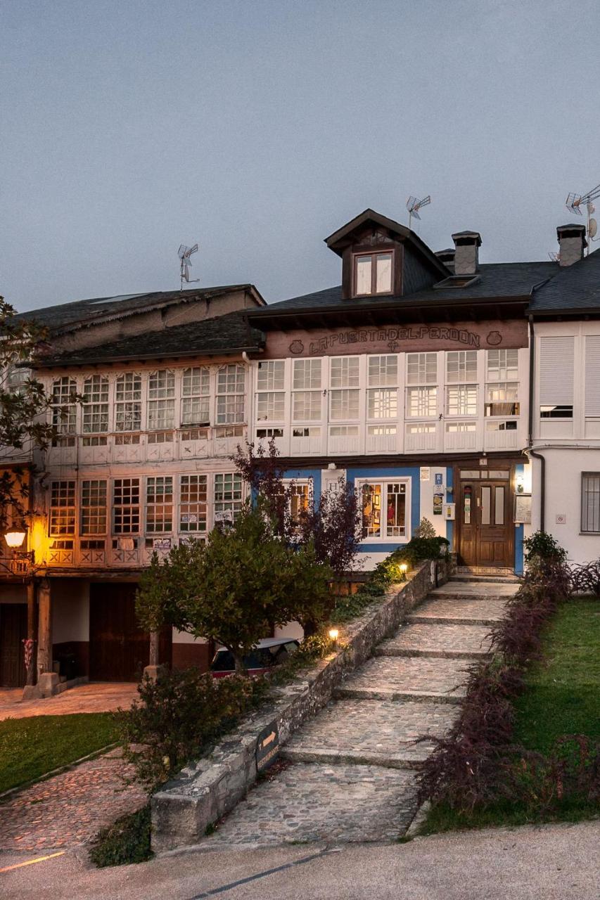 Hotel Micro-Hostal La Puerta Del Perdon Villafranca Del Bierzo Esterno foto