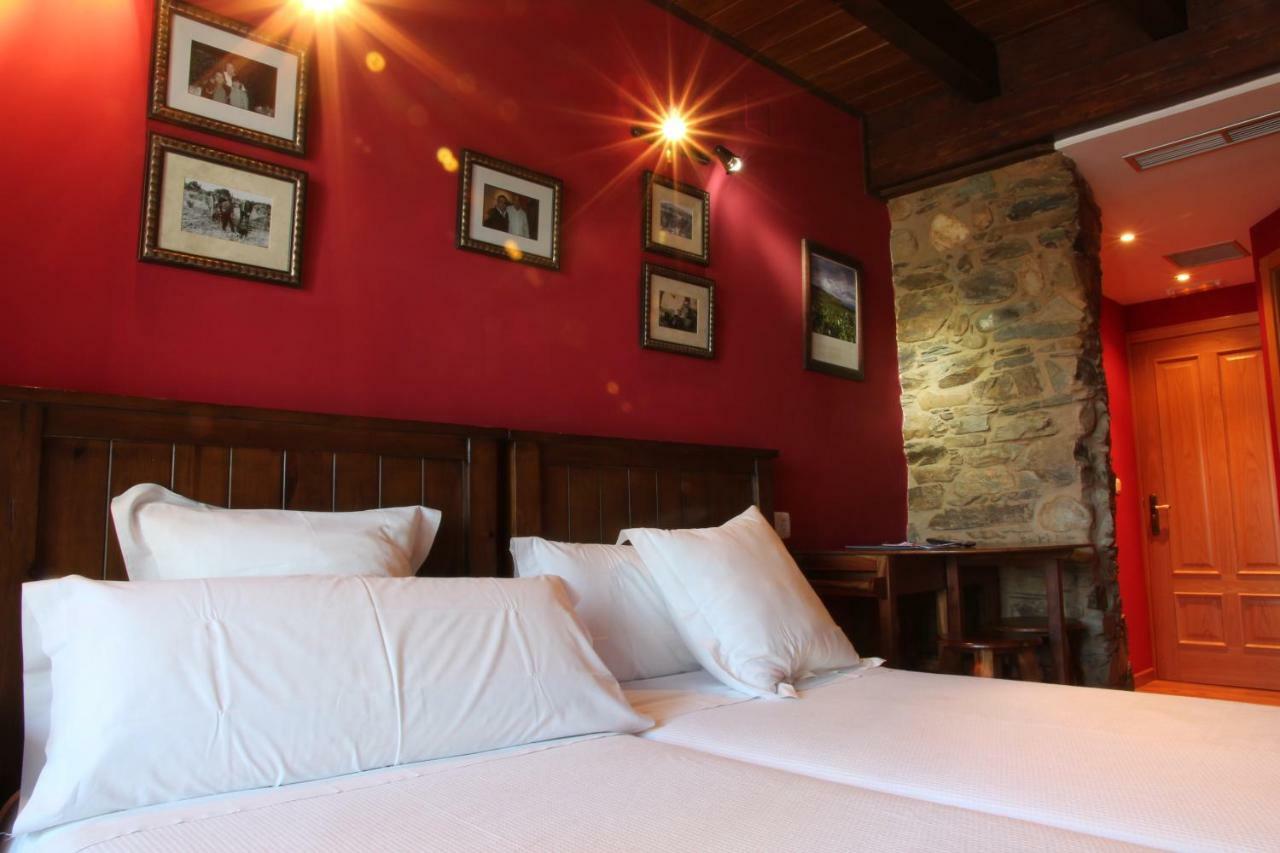 Hotel Micro-Hostal La Puerta Del Perdon Villafranca Del Bierzo Esterno foto